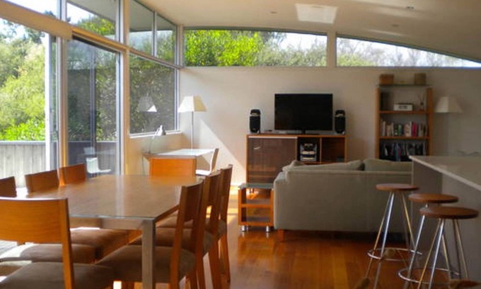 Inverloch House | The Breakers on the Surf