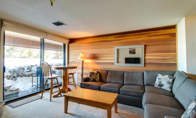 Mammoth Lakes Apartment | The Bridges 102
