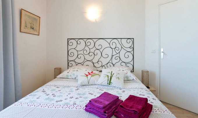 St.-Remy-de-Provence Apartment | The bright and colorful Duplex Mill in Saint-Rémy-de-Provence