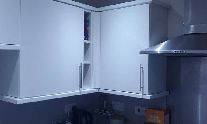East End Apartment | The Bright and Spacious Holiday Retreat !5 minutes to the city centre!