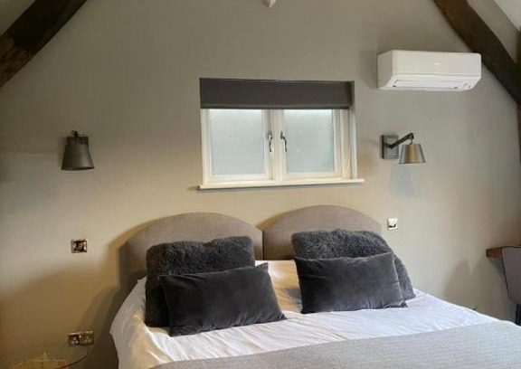 Meldreth Bed & Breakfast | The British Queen, Meldreth
