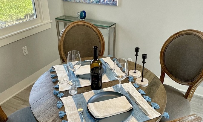 Healdsburg Apartment | The Brix Luxury Apt, 1 blk to Downtown Healdsburg