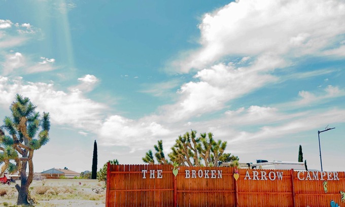 Dolan Springs House | The Broken Arrow