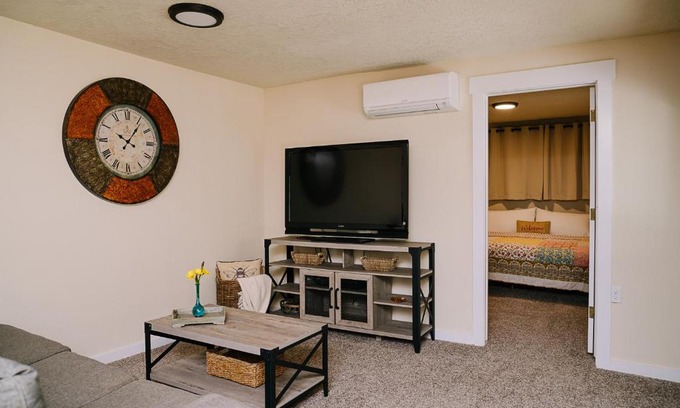 Riggins House | The Building On The River R&R