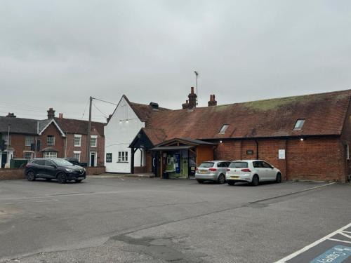 Woodfalls Bed & Breakfast | The Bull Hotel