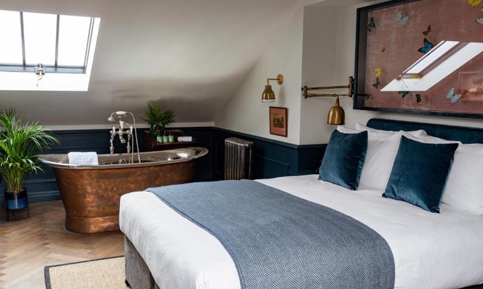 Dartmouth Park Hotel | The Bull & Last