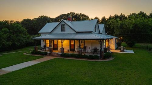 Athens House | The Bulldog Farmhouse - 100plus year old home