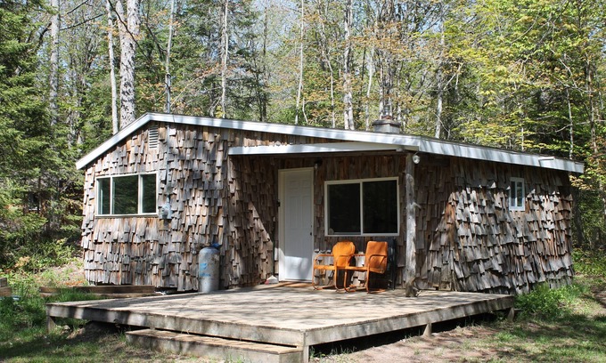 Mohawk Cabin | The Bungalow. Cedar shake cabin near Mount Bohemia, boat launch, beach. Private