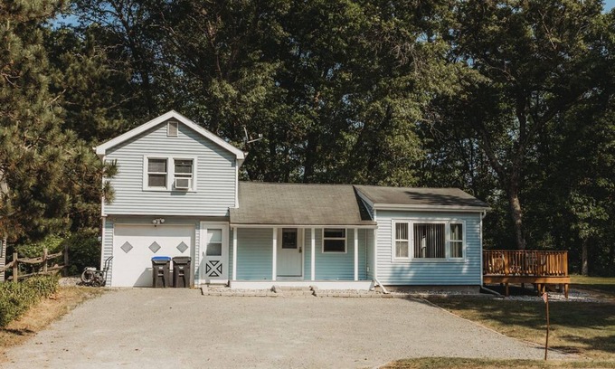 Shawano House | The Bungalow on Lake Drive