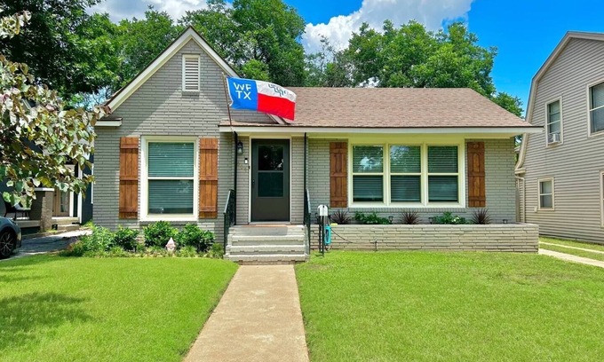 Wichita Falls House | The Bungalow on Speedway