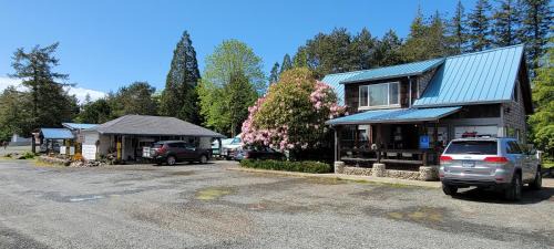 Nehalem Hotel | The Bunkhouse Motel