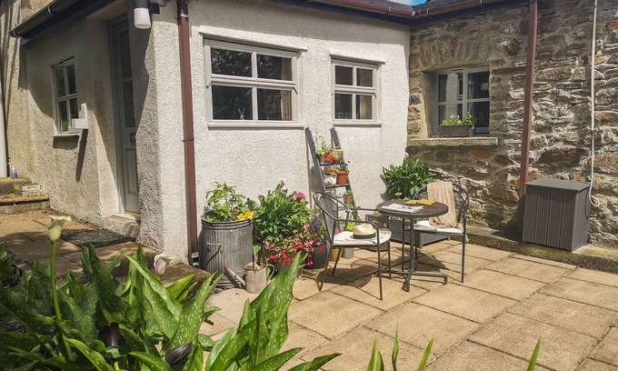 Rhosybol Cottage | THE BYRE, character holiday cottage, with open fire in Dulas