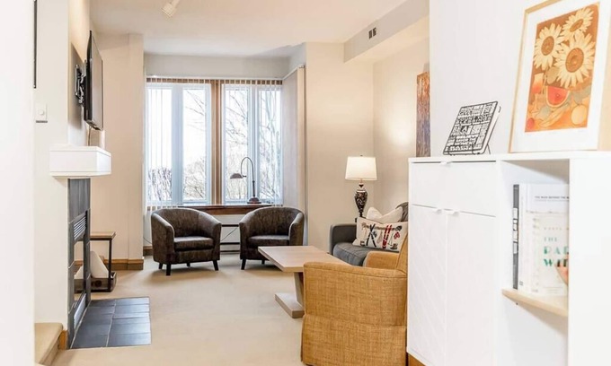 The Blue Mountains Condo | The Chondolet - Private Patio, Walk to the Village