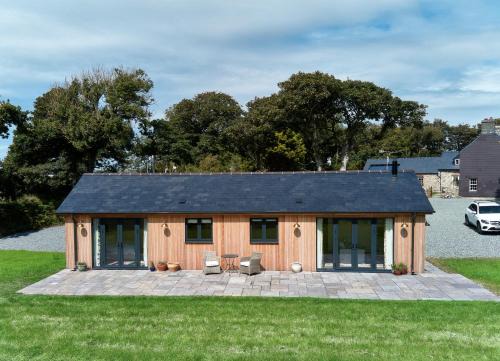 St Brides House | The Cabin