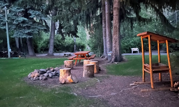 Naches Cabin | “The Cabin” On 410 A Nature Lovers Retreat!