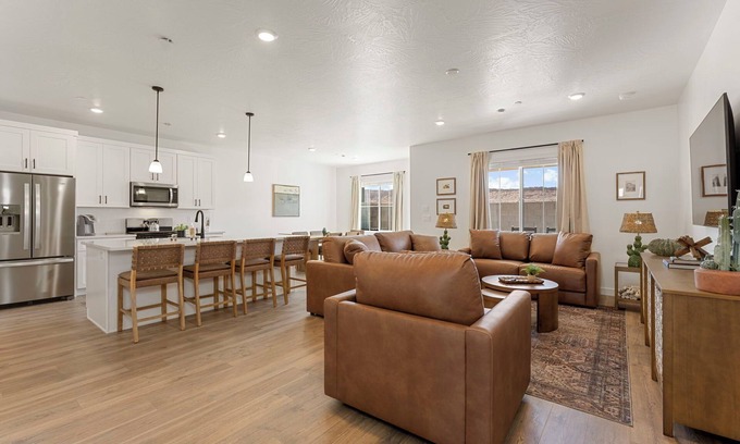 St. George House | The Cactus Casa: Resort Style Amenities