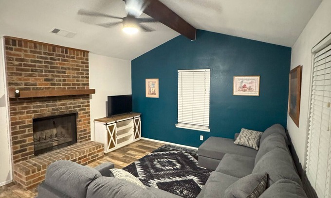 North Richland Hills House | The Cactus Casa Dos - Southwestern Retreat w/Easy DFW Access - Pet Friendly