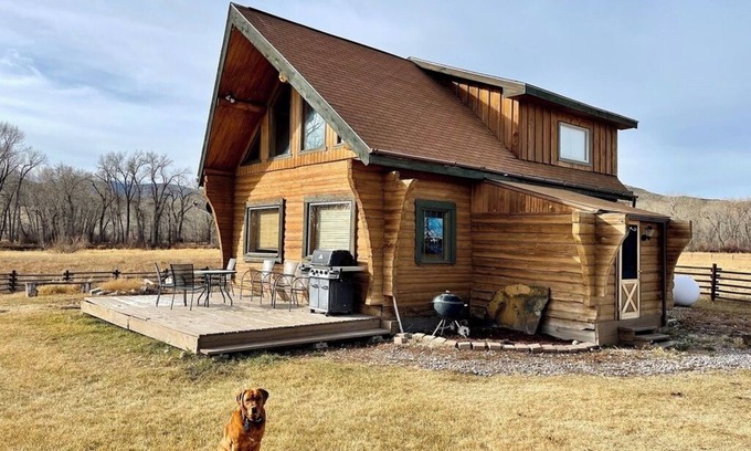 Melrose Cabin | The Caddis House- Big Hole River