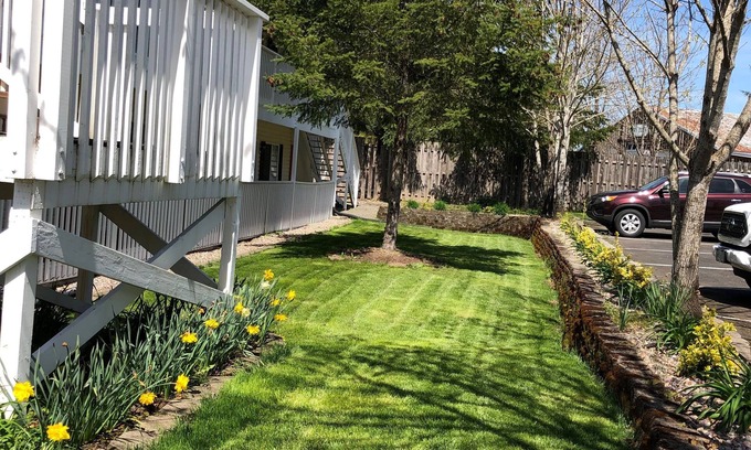 Vernonia Hotel | The Caden Hotel