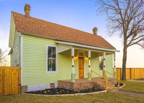 Brazos House | The Cahill- Magnolia Brewery House c 1894