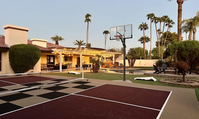 Tempe House | The Callahan☼Sports Bar+Pool+Gym+HotTub+Bball!