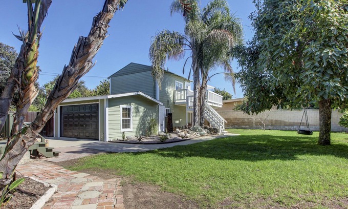 Old Towne House | The Cambridge house is located in highly desired Old Town Orange
