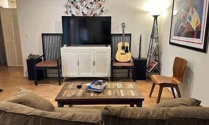 Winston - Salem Apartment | The Camel City Blue Note!