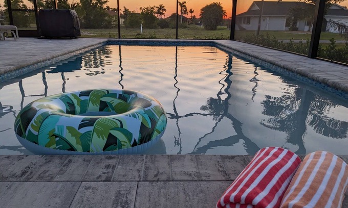 Burnt Store House | The Cape Escape - New Heated Saltwater Pool. Just 10 minutes from Matlacha.