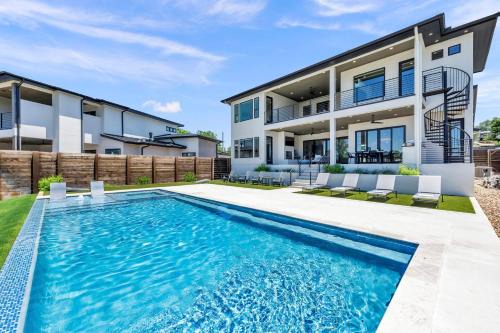 Horseshoe Bay House | The Captain's Cove at 110