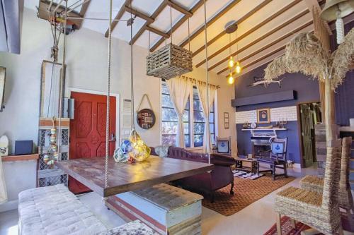 Poinsettia Heights House | The Captain's Landing
