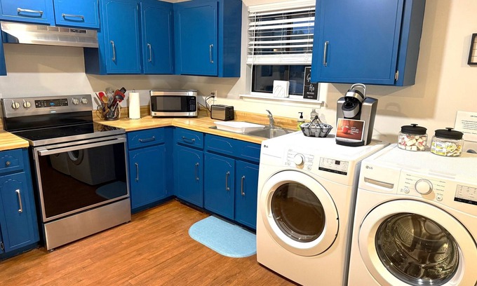 Kingsland Apartment | The Captain's Quarters in The Kings Land