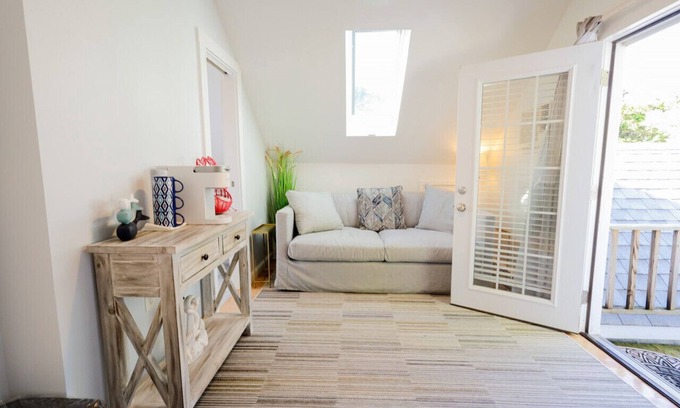 Harwich Port Condo | The Captain's Quarters Suite Unit - 10