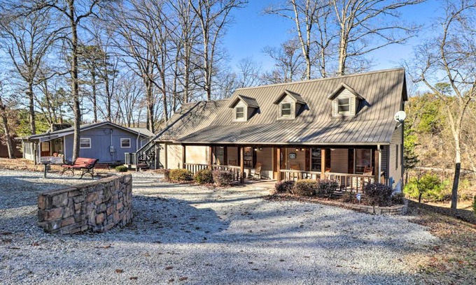 Rogers House | The Captains Quarters in Rogers with Covered Porch!