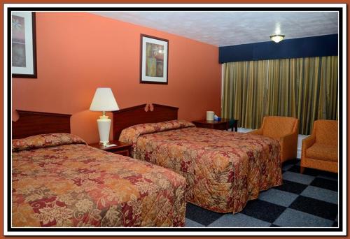 Luray Hotel | The Cardinal Inn