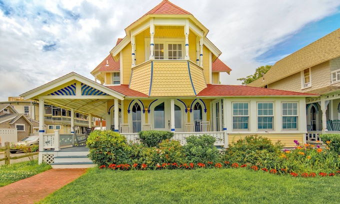 Oak Bluffs House | "The Carousel House" - Ocean Park - Featured in New York Times