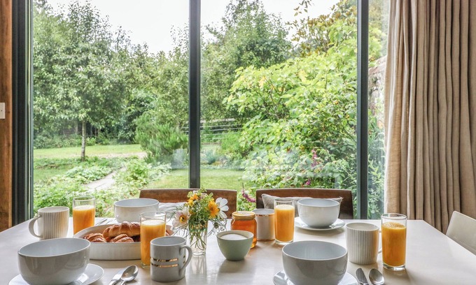 Ebbesborne Wake Cottage | The Cart Barn