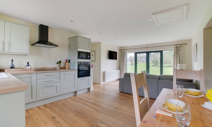 Weybread Cottage | The Cart Lodge