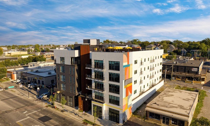 Historic Edgefield Apartment | The Carter by AvantStay | 60 Bedrooms, Sleeps 144