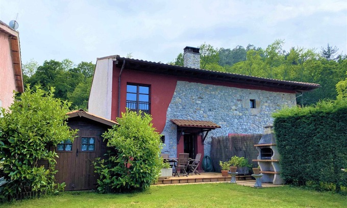 Cuenco House | The Casina de Orfeo in Bowl Cangas de Onís