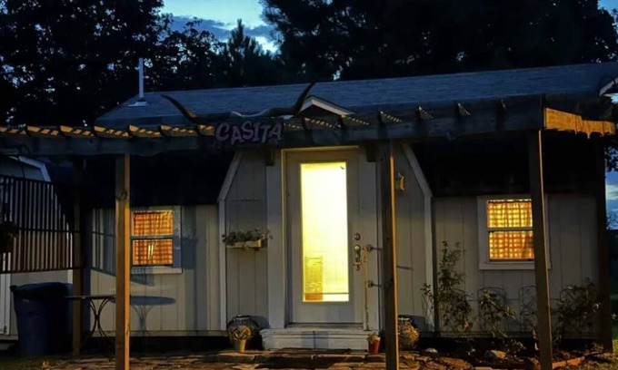 Jeddo House | The Casita & Longhorn Lodge at Davis Ranch Retreat