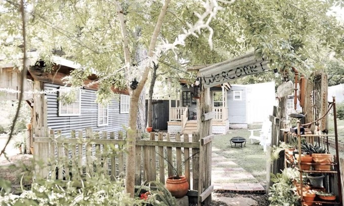 Brenham House | The Casita