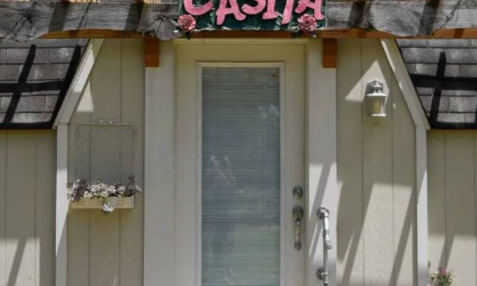 Jeddo Cabin | The Casita
