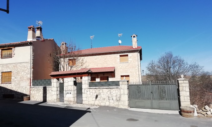 Santiuste de Pedraza House | The Casonas de Chavida II