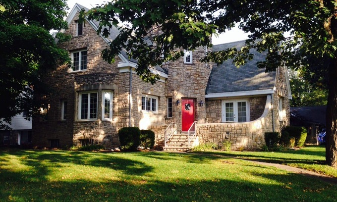 Lakeside House | The Castle at Lakeside