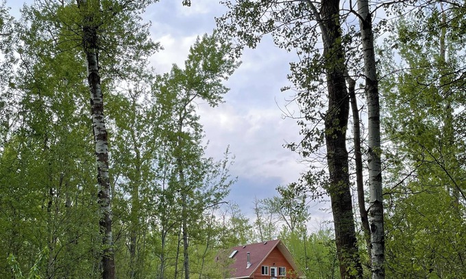 Sherwood Park Cabin | The Cattage 3 bedroom Cabin