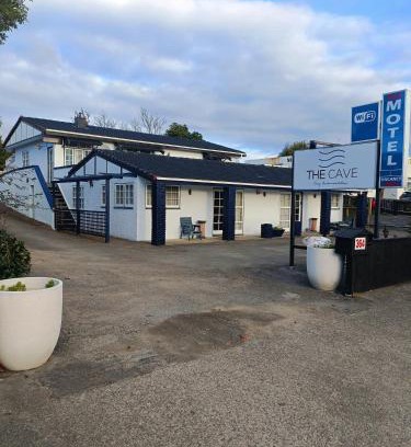Levin Hotel | The Cave Motel