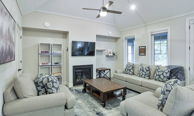 Minett House | The Cedar Cottage (#70)