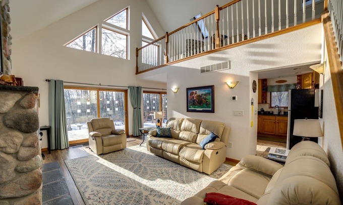 Edmore Apartment | The Cedar Lake Chalet