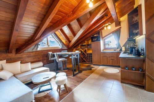Shiligarnika Apartment | The Chalet 2 Bedrooms Paradise