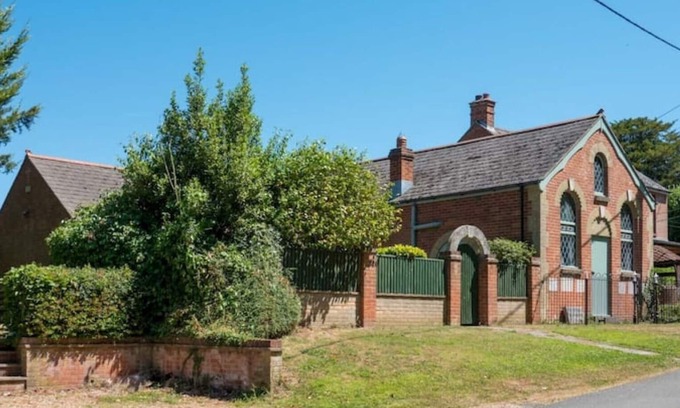 Newport House | The Chapel, 2/3bed, with nature on your doorstep.